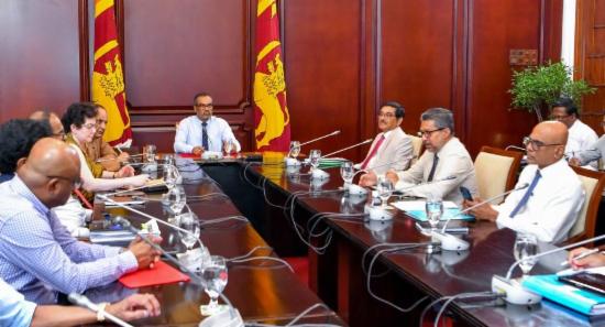 Economic Monitoring Committee Convened